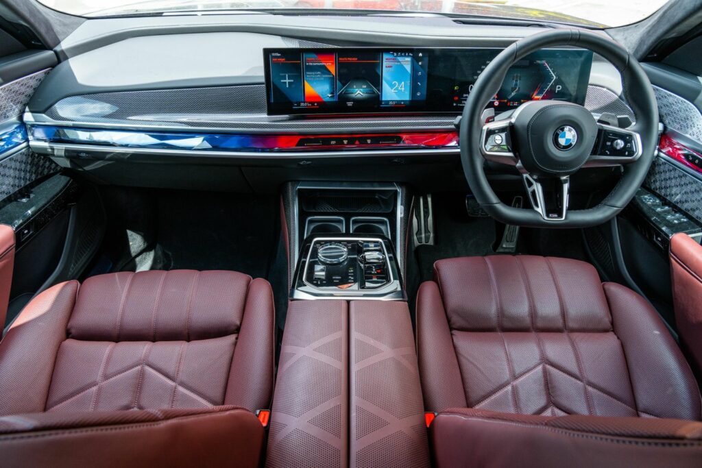 BMW 740i-2023 Car